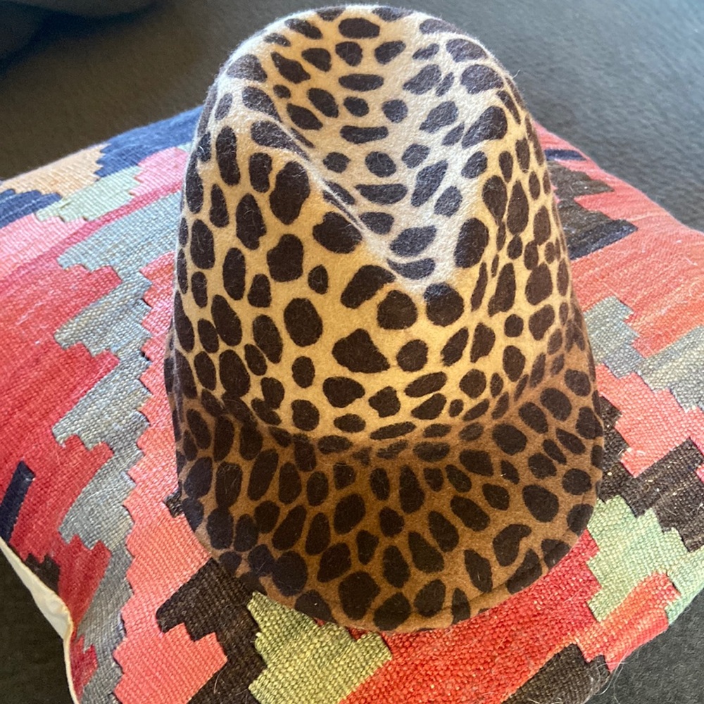 Eugene Kim hat